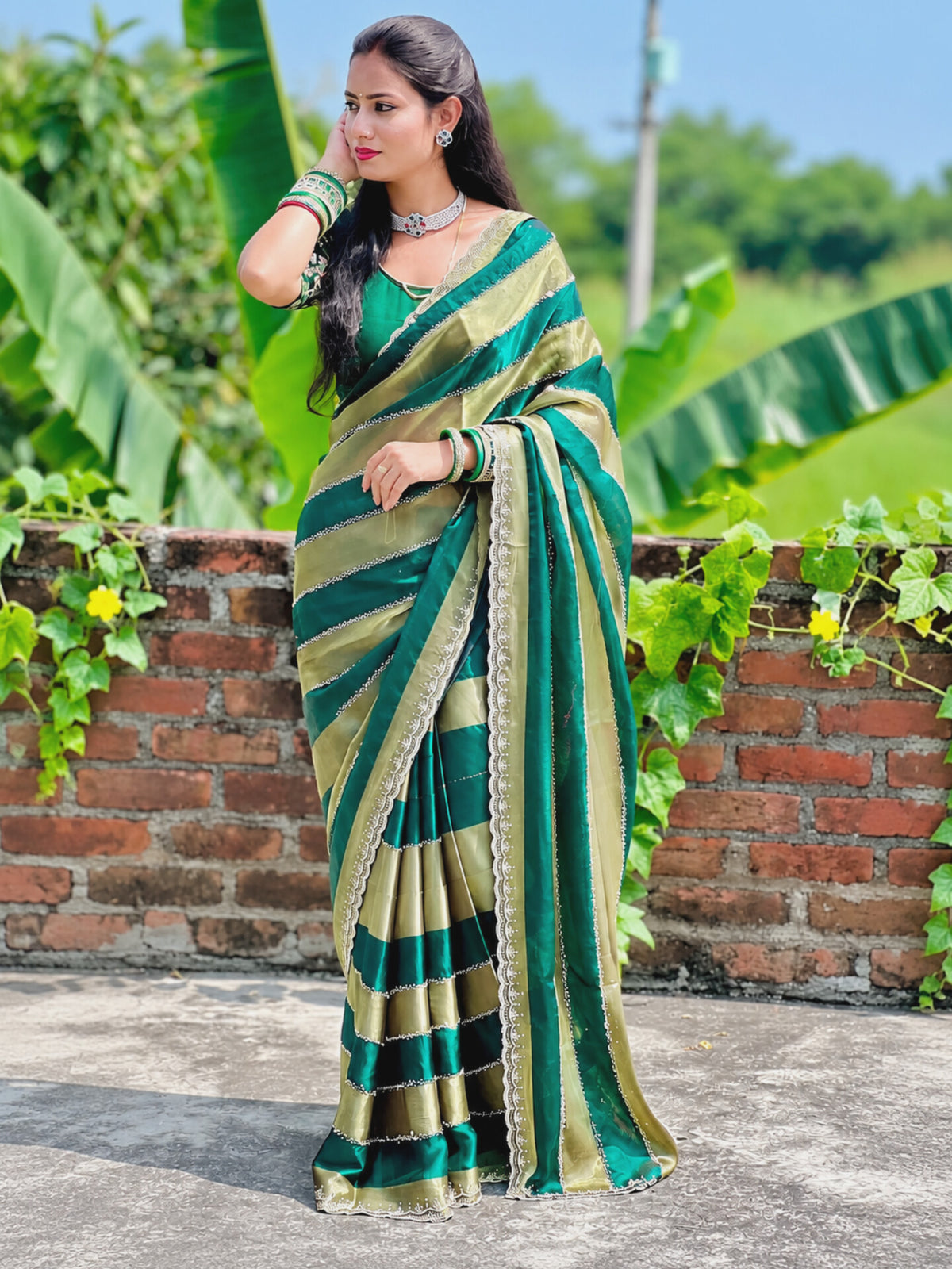 VASTRAA MALL Space Soft Silk Blooming Saree with Jarkan & Swarovski Work